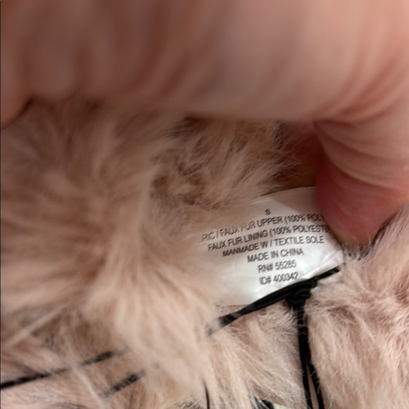 NWT Express Gold Women's Slippers - Picture 8 of 9